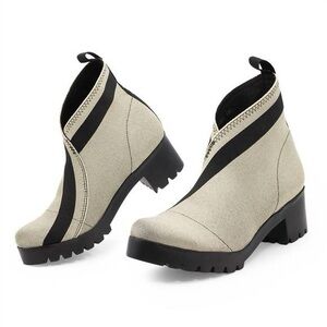 CHARLESTON SHOE CO. Ankle Boots - Black and Cream